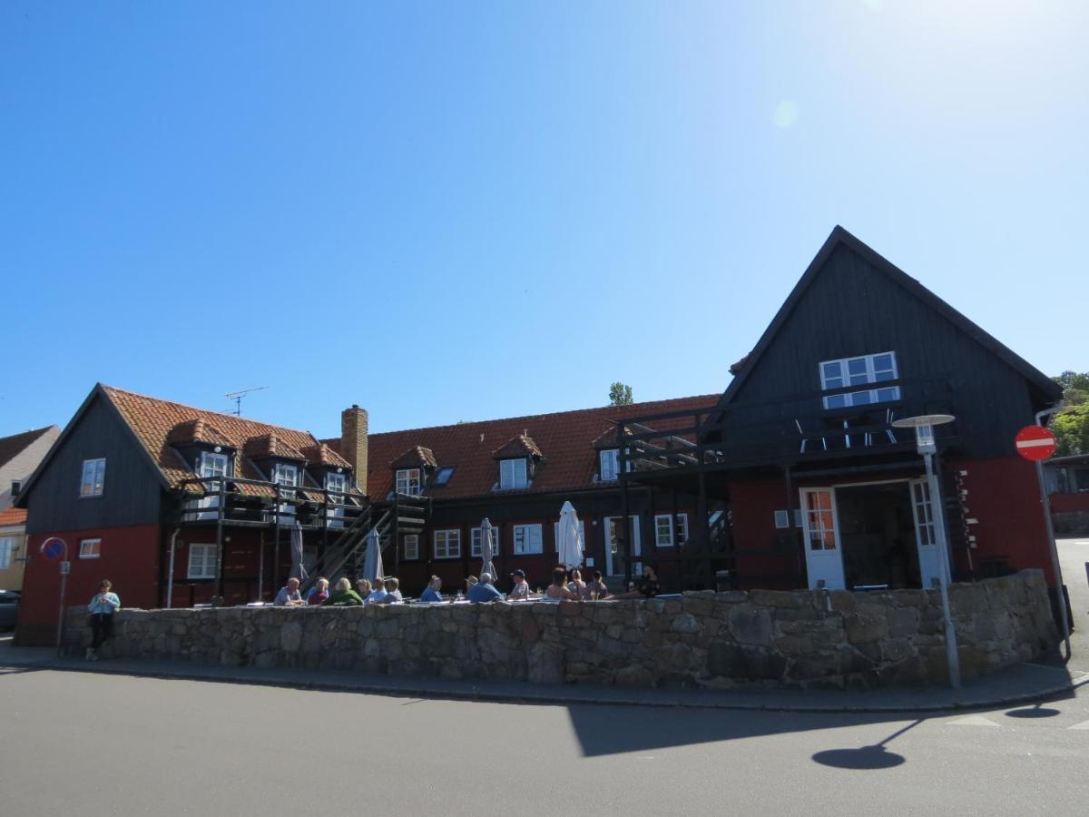 Gudhjem Vandrerhjem / Gudhjem Hostel Eksteriør bilde